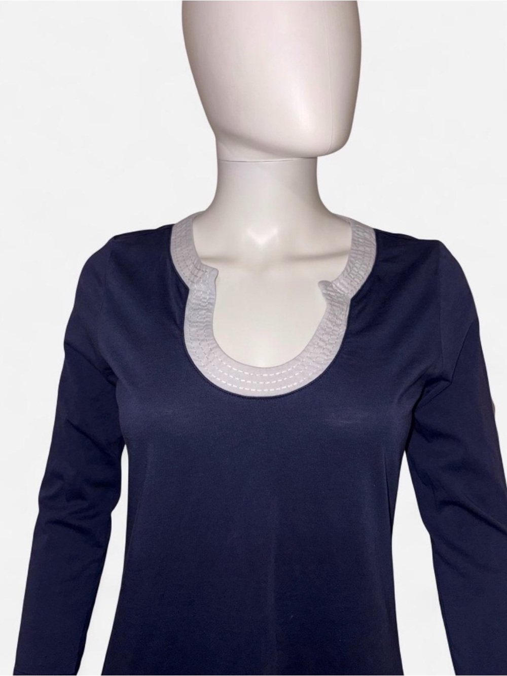 Lilly Pulitzer navy blue Long-Sleeve Scoop Neck Dress with white Trim - Picture 2 of 4
